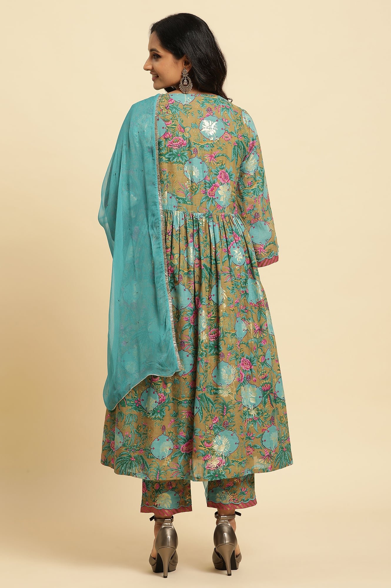 Brown Floral Printed Kurta, Pant And Dupatta Set - View 3